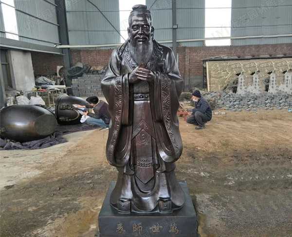 玻璃鋼雕塑制作出仿銅效果的步驟是什么呢？